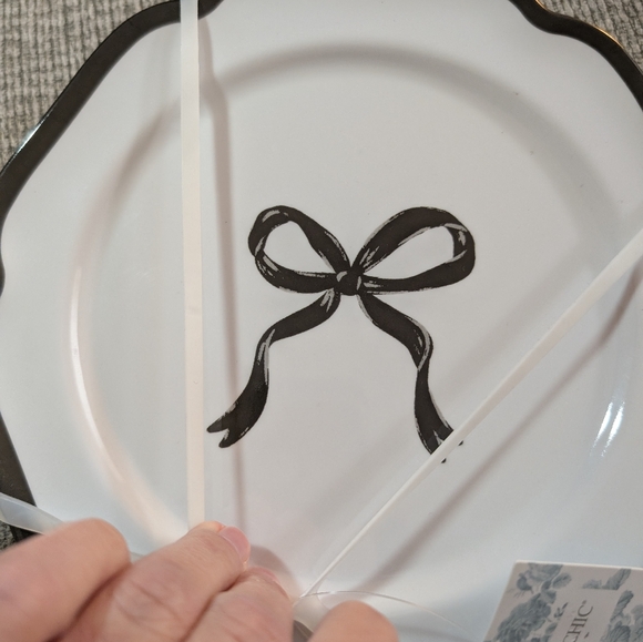 NWT Shabby Chic Black White Bow Melamine Salad Plates Set of 4 - Picture 3 of 5